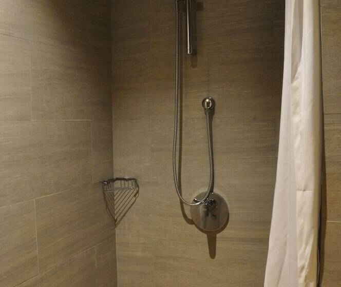 Люкс, Batiqa Hotel Jababeka Cikarang