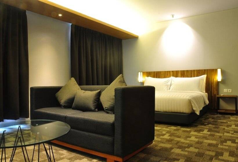 Люкс, Batiqa Hotel Jababeka Cikarang