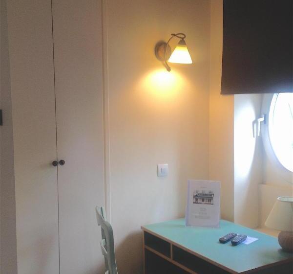 Номер Стандарт, Hôtel Des 3 Marches  Logis Hôtel Restaurant