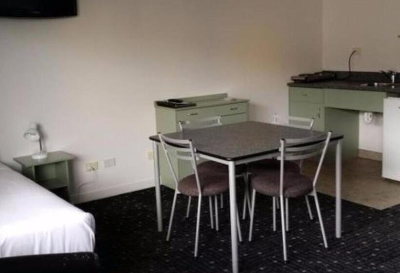 스위트, Asure Abode On Courtenay Motor Inn
