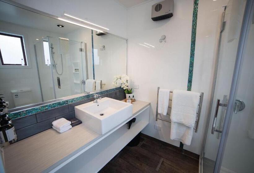 Апартаменты 1 Спальня с Балконом, Red Tussock Motel
