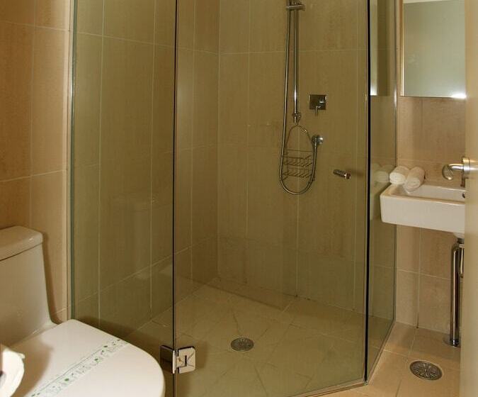آپارتمان خانوادگی 2 خوابه, Esplanade Apartments