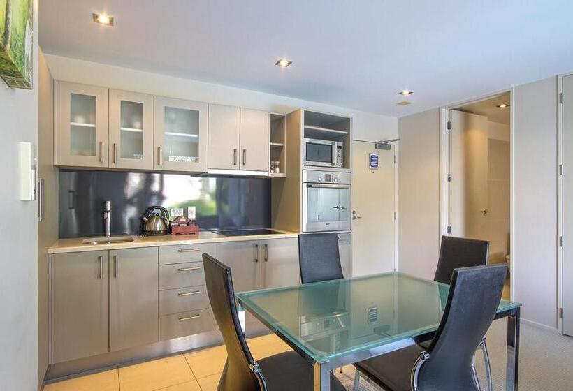 آپارتمان 2 خوابه, Esplanade Apartments