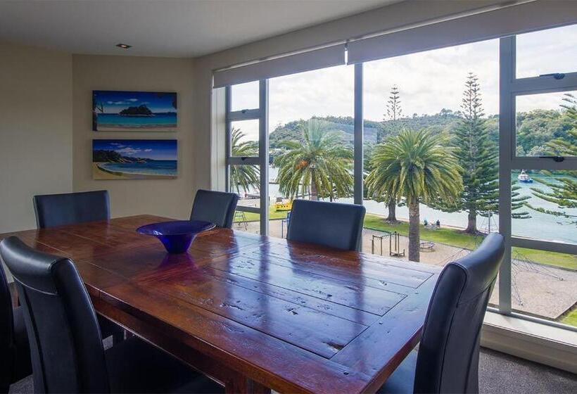 1 Bedroom Penthouse Apartment, Esplanade Apartments