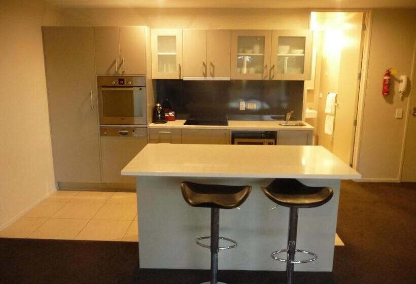 1 Bedroom Penthouse Apartment, Esplanade Apartments