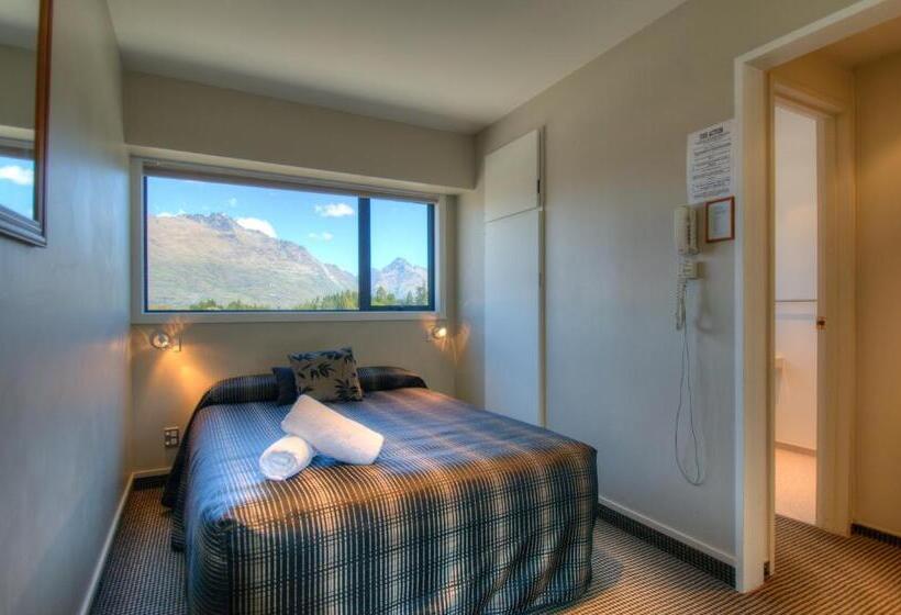 Студия Стандарт, Four Seasons Motel