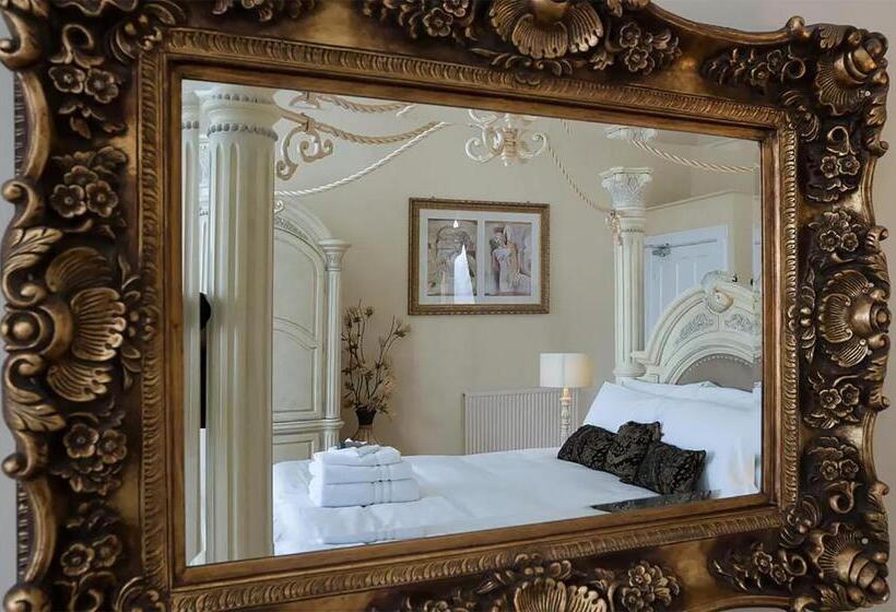 Люкс Повышенной Комфортности, Mellington Hall Country House