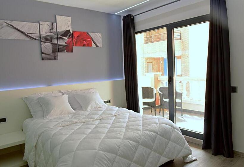 Номер Стандарт с Балконом, Alcalá Del Jucar Hotel Pelayo