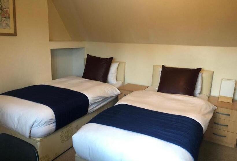 标准间, Gatwick Inn