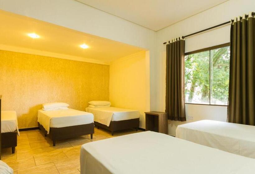 Quarto Familiar, Holiday Foz