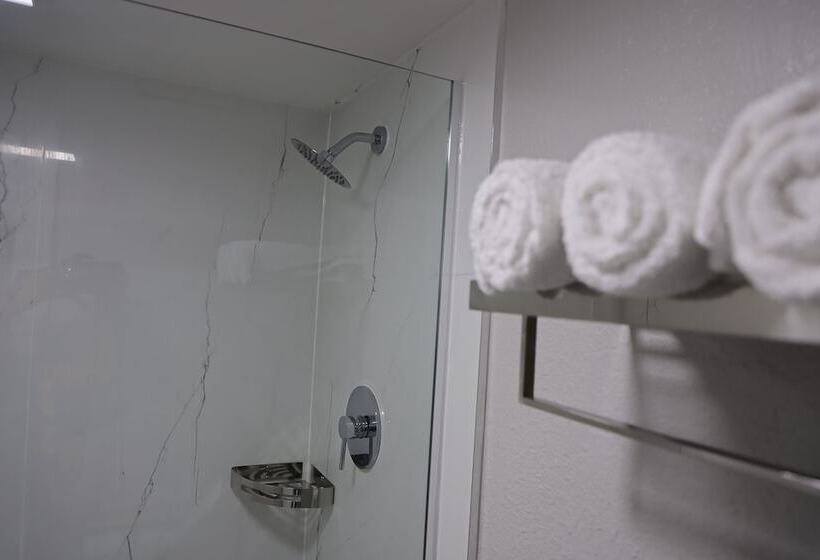 Номер Стандарт, Airport Inn