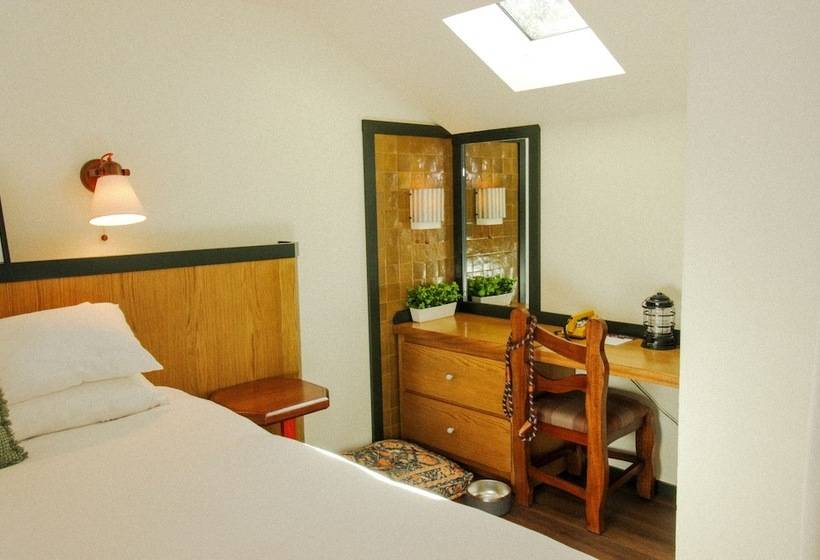 스탠다드 룸 킹사이즈 침대, Lodge At Marconi