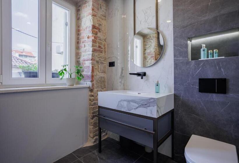 Quarto Deluxe, Heritage Rooms Split Olympic Dream