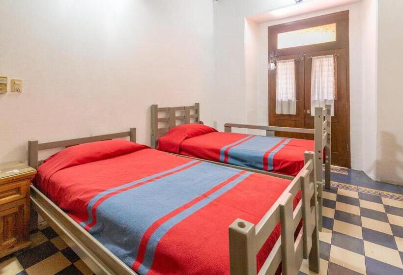 Семейный Номер Совместный Санузел, Posada Del Centro