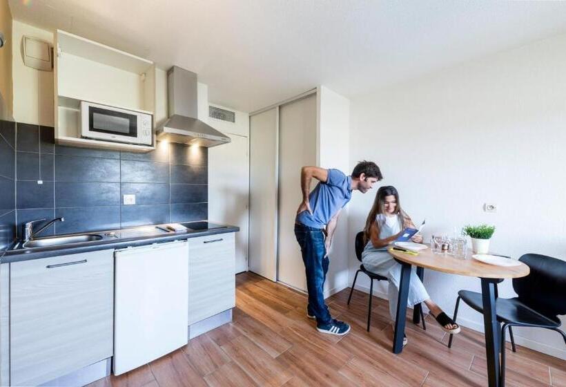 Студия Стандарт, Garden & City Aix En Provence  Puyricard