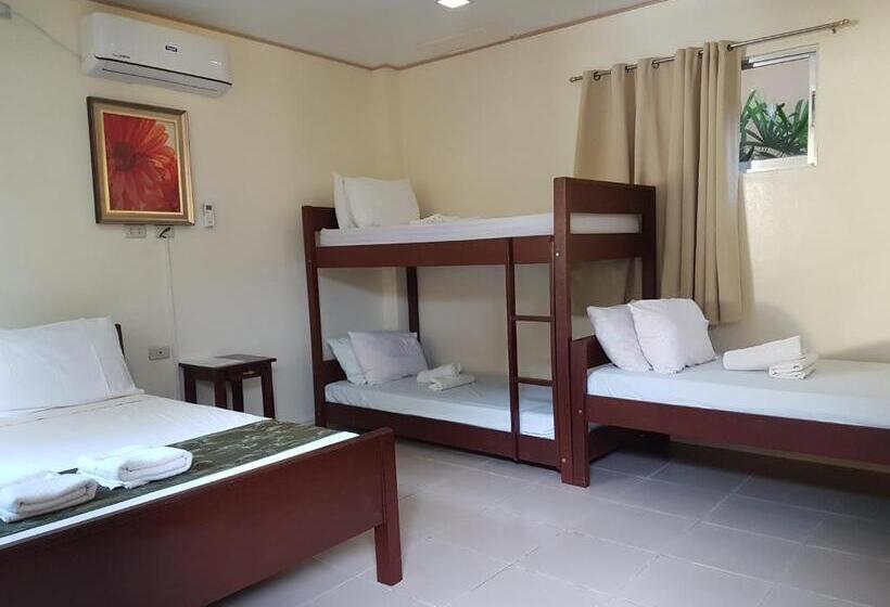 패밀리 룸, Blue Lagoon Inn & Suites