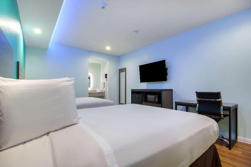 Номер Стандарт, Extended Stay America Select Suites  Kansas City  Stadium