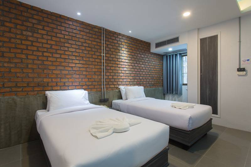 اتاق استاندارد, I Deal