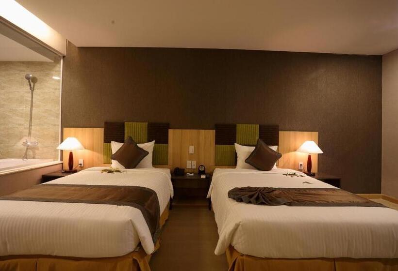 اتاق لوکس با تخت بزرگ, Muong Thanh Holiday Mui Ne