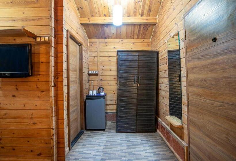 Хижина, Stone Water Eco Resort