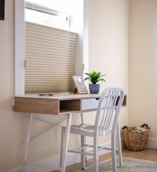 디럭스 스튜디오, Stirling All Suites