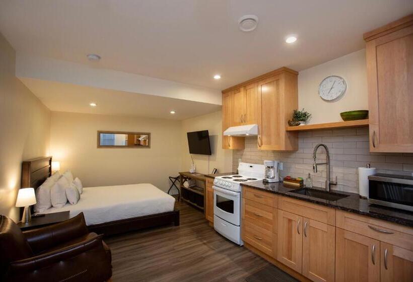 스탠다드 스튜디오 정원 전망, Stirling All Suites