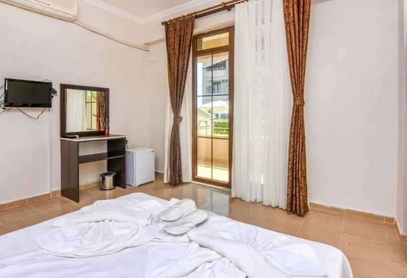 Номер Стандарт Вид на Бассейн, Altinkum Tatil Konakları