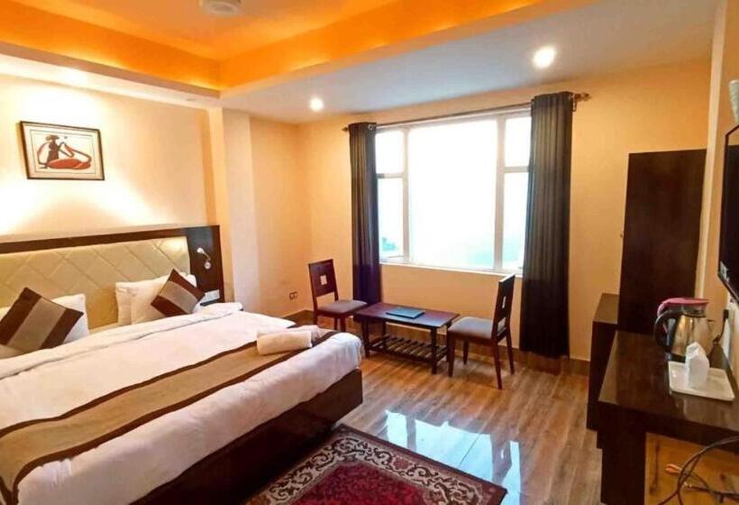 Трехместный Номер Deluxe, Garden Retreat
