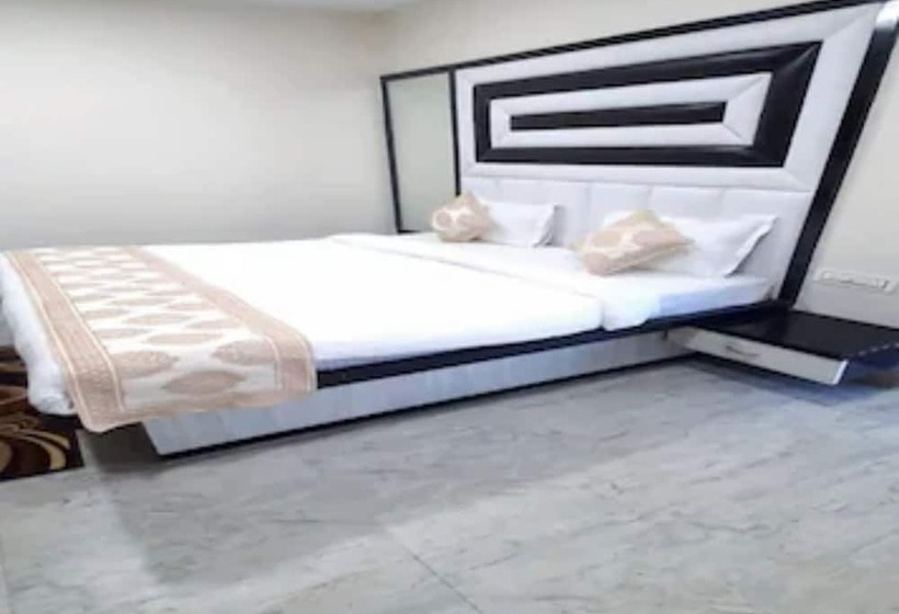 Номер Deluxe, Goroomgo Z Square Aurangabad