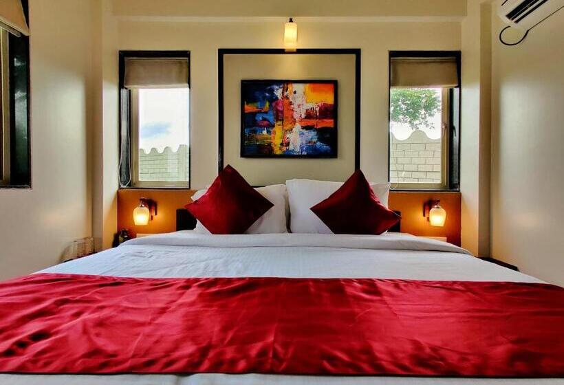 Вилла 1 Спальня, Pushpam Lords Resort Karjat  Pure Veg