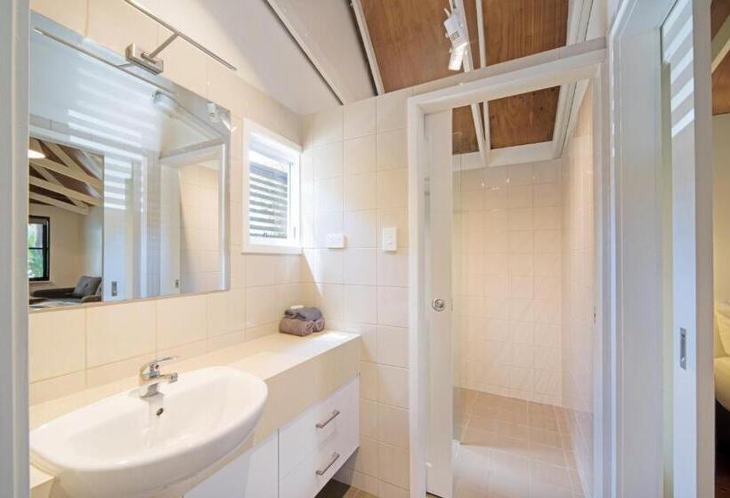 Хижина, Airlie Beach Magnums   Adults Only