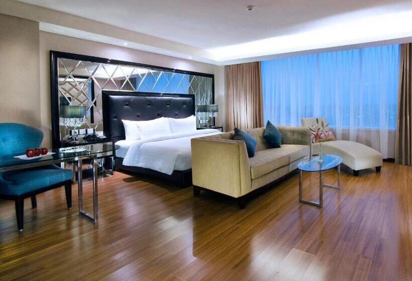 Полулюкс, The Alana Hotel & Convention Center Solo By Aston