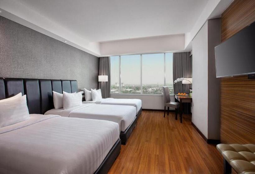 Семейный Номер Superior, The Alana Hotel & Convention Center Solo By Aston
