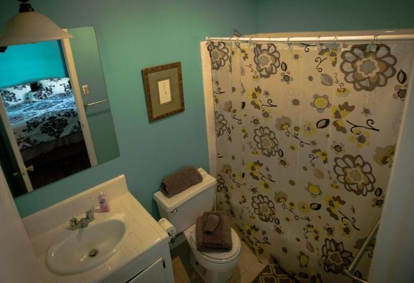 Family Suite, Village Studios