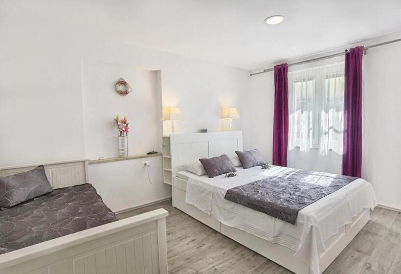 4인용 스탠다드 룸, Boutique Hotel Alegria