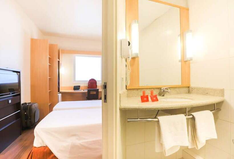 Номер Стандарт, Ibis Montes Claros Shopping