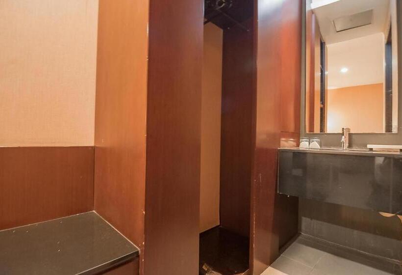 Полулюкс, Reddoorz Plus @ Cipaganti Street 3