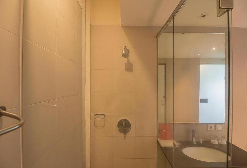 Люкс, Reddoorz Plus @ Cipaganti Street 3