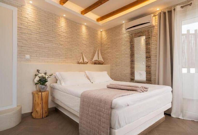 Люкс Мастер, Polis Of Naxos Boutique