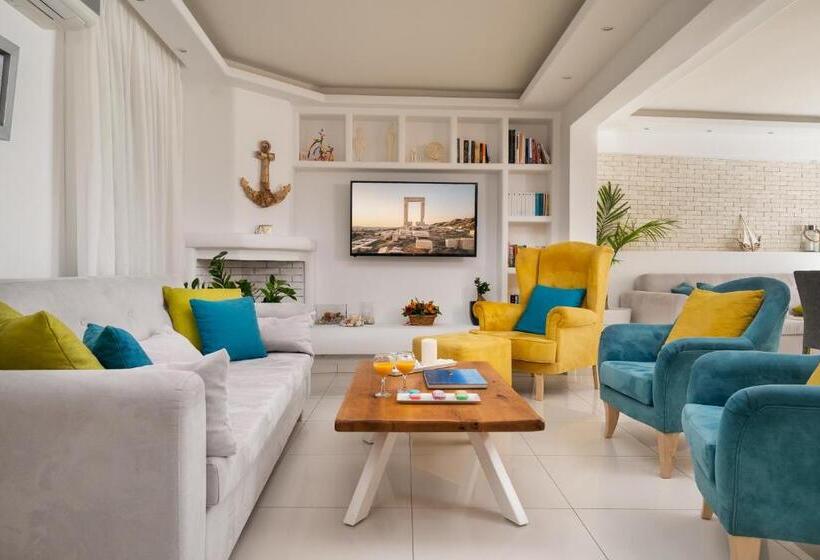 Люкс, Polis Of Naxos Boutique