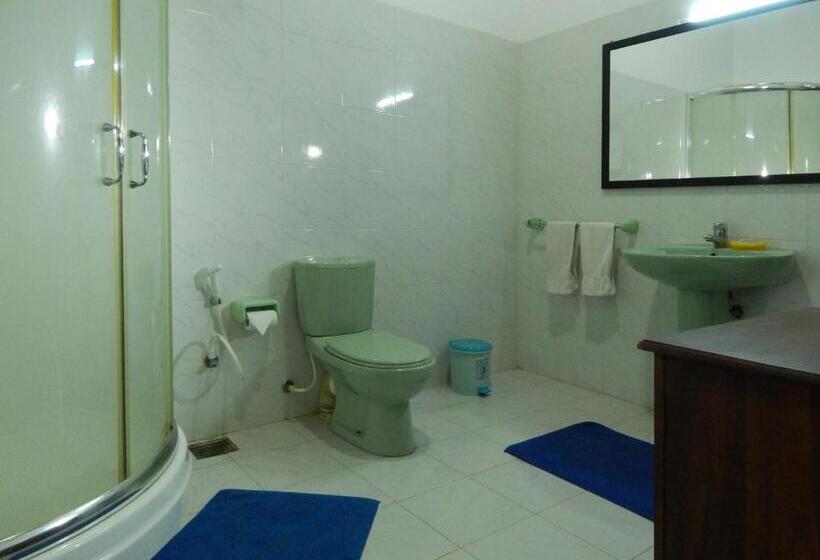 Quarto Basic, Rico Shadow Guest House