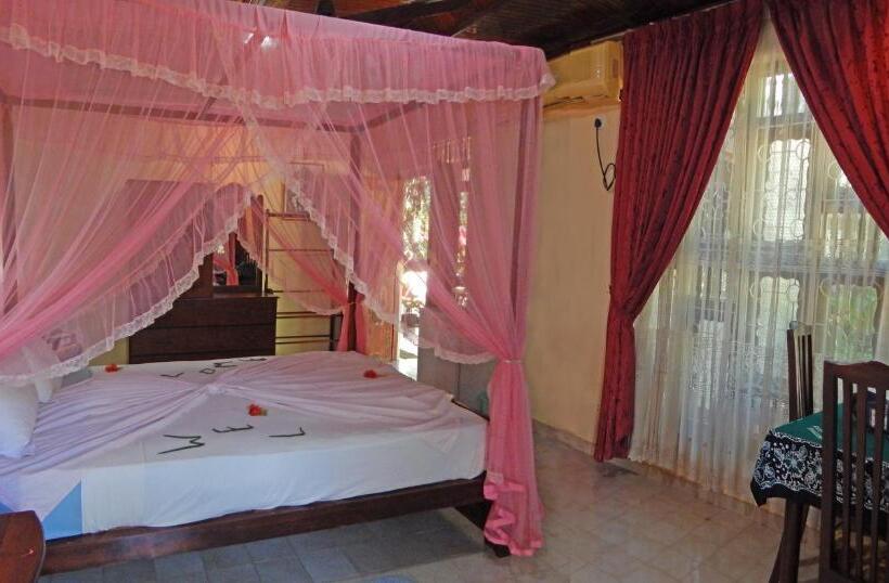 Quarto Basic, Rico Shadow Guest House