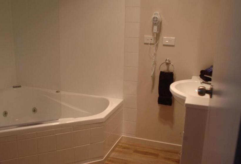 Апартаменты 2 Спальни, Shelby Motor Lodge