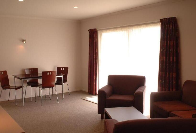 Апартаменты 2 Спальни, Shelby Motor Lodge