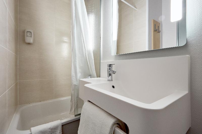 Четырехместный Номер Классик, B&b Hotel Avranches Baie Du Mont St Michel