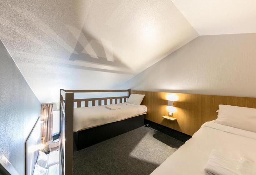 Четырехместный Номер Стандарт, B&b Hotel Avranches Baie Du Mont St Michel