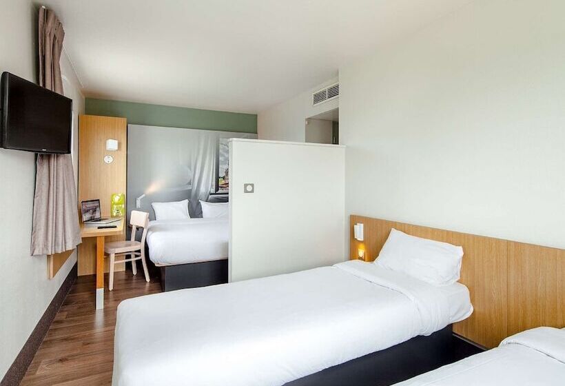 Четырехместный Номер Стандарт, B&b Hotel Creil Chantilly