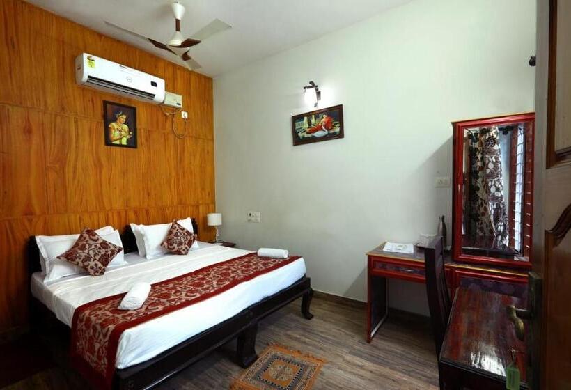 스탠다드 룸 풀장 전망, Ideal Ayurvedic Resort Kovalam
