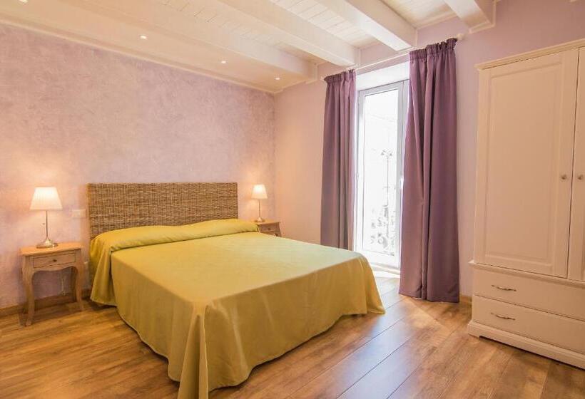 اتاق استاندارد با بالکن, B&b Apollo