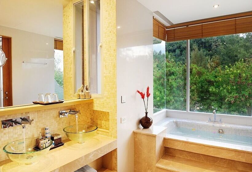 Люкс, Beachfront Phuket
